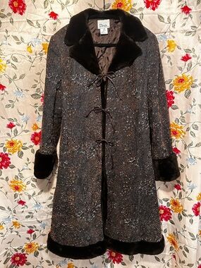Vintage- Winter Coat w/ Faux Fur Trim